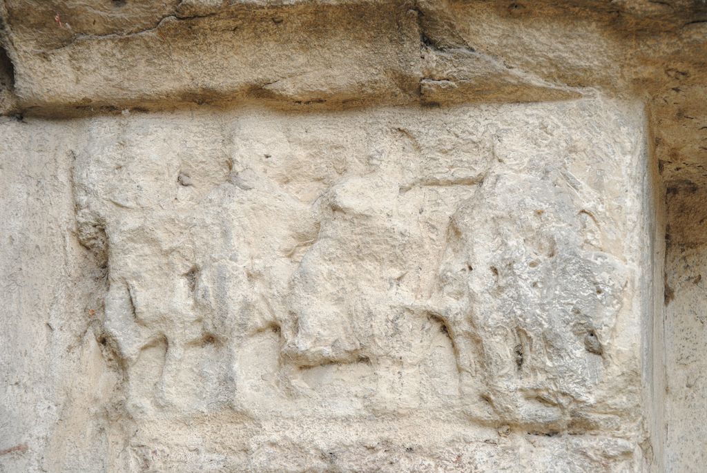 porte d’accès Sud, détail d’un chapiteau sculpté