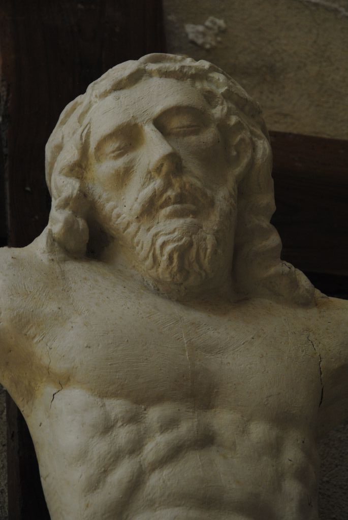 statue : Christ en croix, vue partielle - © Ministère de la Culture (France), Médiathèque du patrimoine et de la photographie, Conservation des antiquités et des objets d’art de l’Ardèche – Tous droits réservés