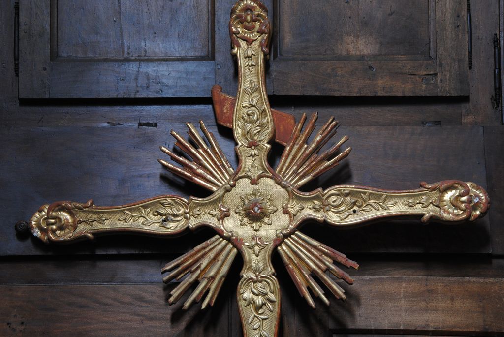 croix de procession, vue partielle
