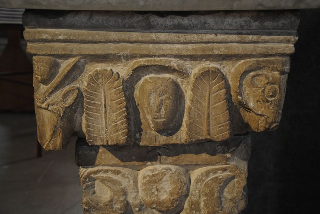 chapiteau, détail