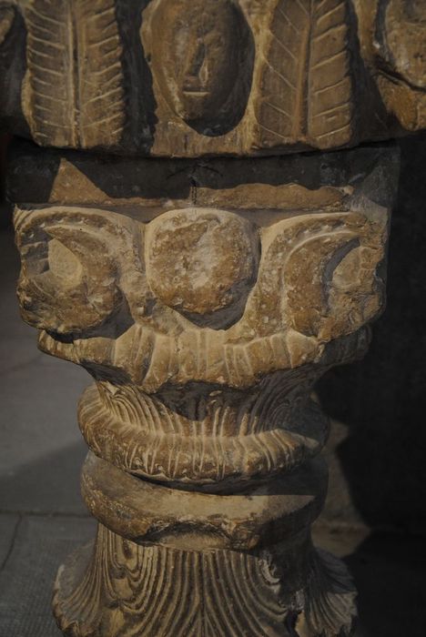 chapiteau, vue générale