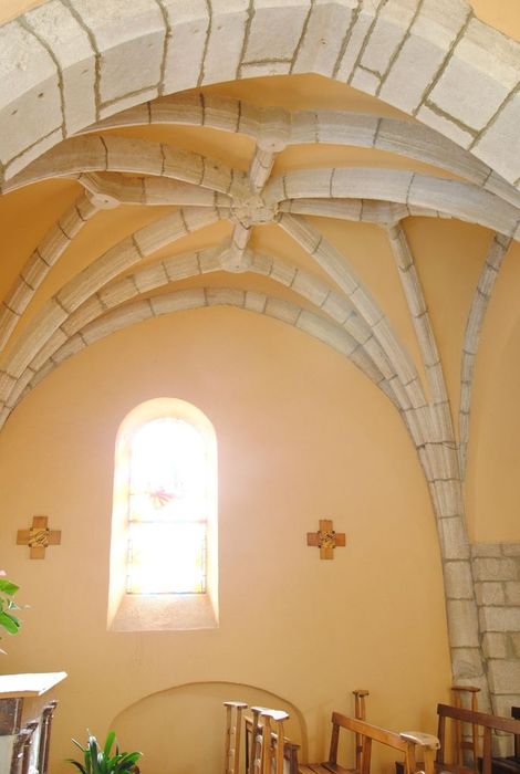 Église Saint-Jean l'Evangéliste : Chapelle latérale, vue générale de la voûte