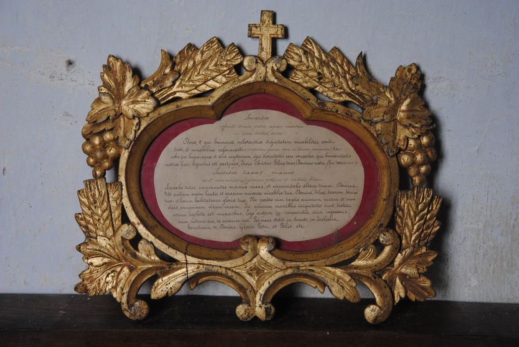 Canon d'autel, cadre