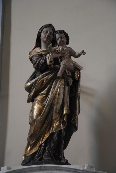 statue : Vierge à l'Enfant