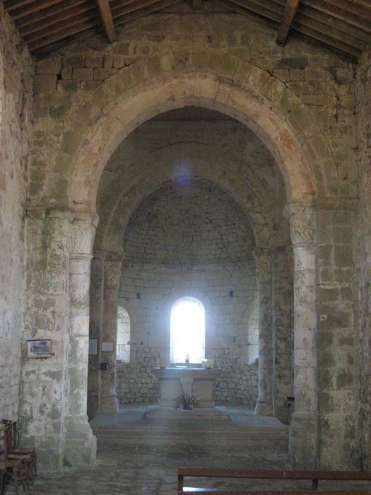 Eglise de Veyrines : Choeur, vue générale