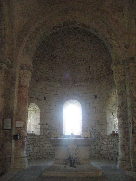 Eglise de Veyrines : Choeur, vue générale