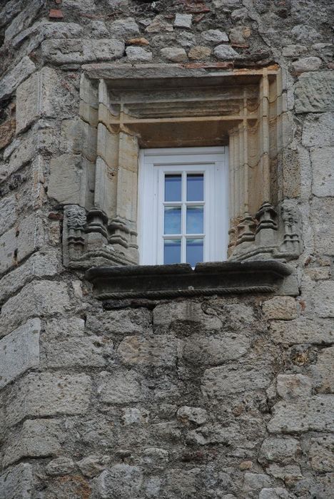 Immeuble dit Jardet : Façade sur rue, détail d'une baie