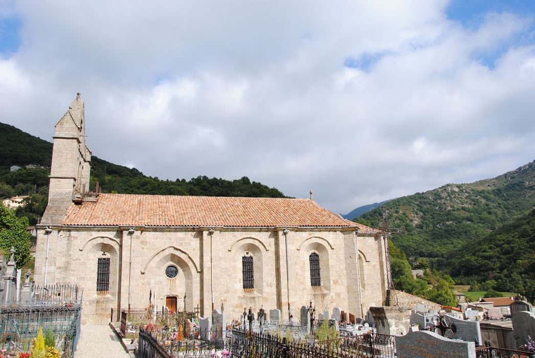 Eglise Saint-André : Façade latérale sud, vue générale