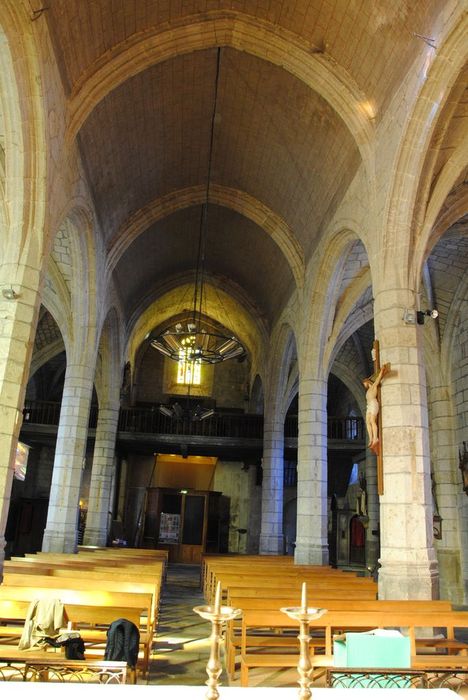 Eglise Saint-André : Nef, vue générale