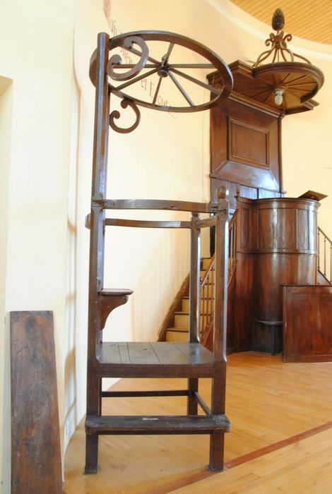 chaire à prêcher mobile ou du désert (culte protestant) - © Ministère de la Culture (France), Médiathèque du patrimoine et de la photographie, Conservation des antiquités et des objets d’art de l’Ardèche – Tous droits réservés