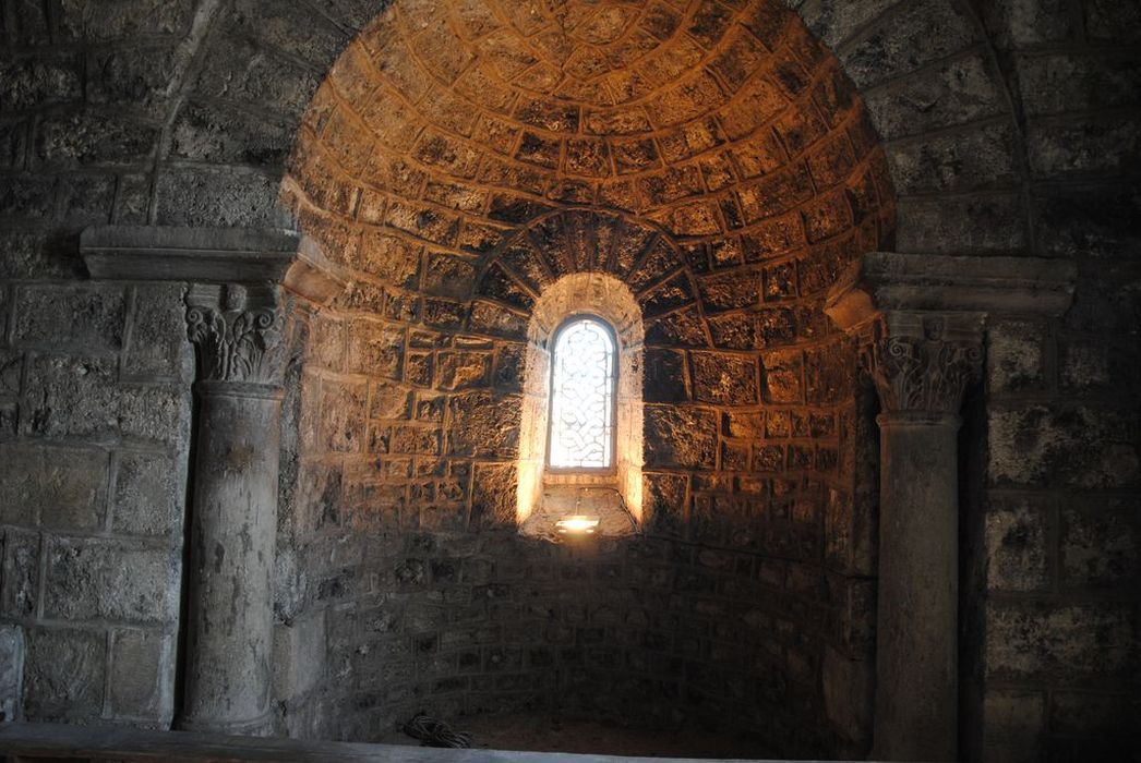 Eglise Saint-Pierre :  Absidiole, vue générale