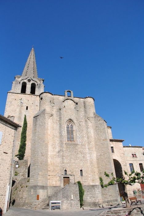 Eglise Saint-Hilaire : Chevet, vue générale