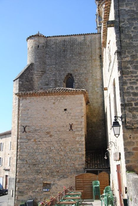 Eglise Saint-Hilaire : Chevet, façade latérale nord, vue partielle