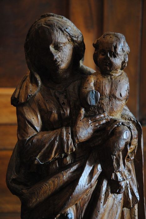 statue : Vierge à l'Enfant