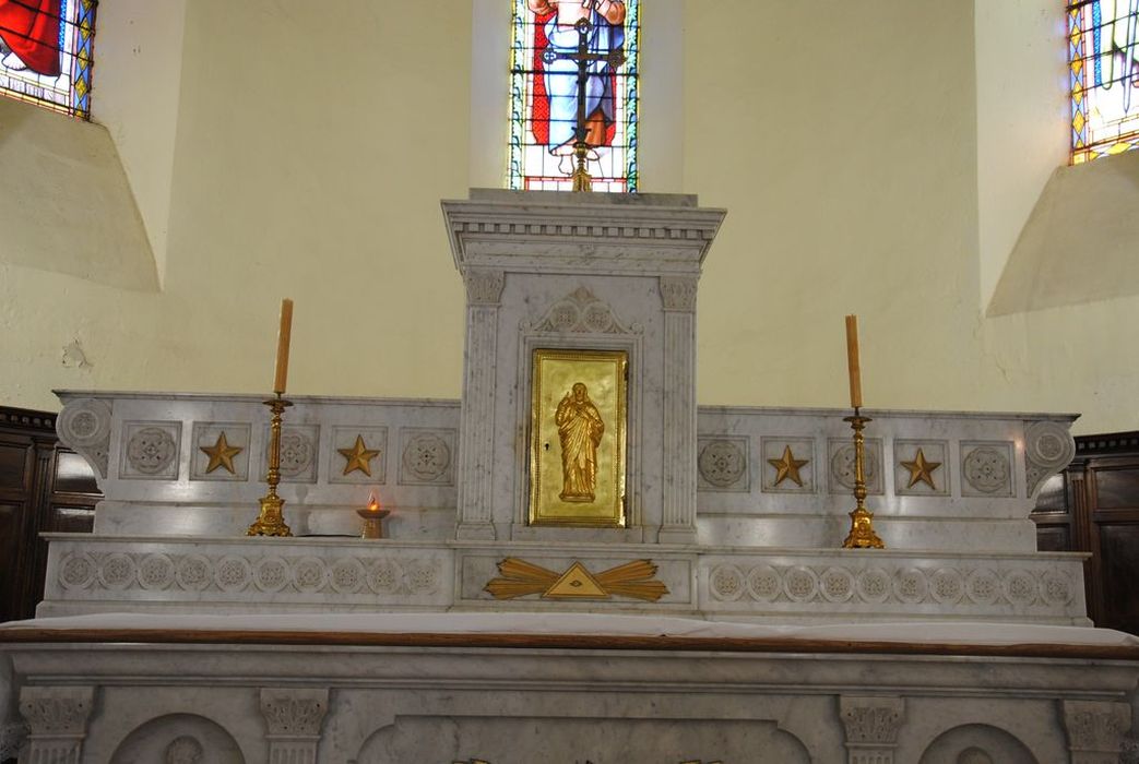 maître-autel, vue générale du tabernacle - © Ministère de la Culture (France), Médiathèque du patrimoine et de la photographie, Conservation des antiquités et des objets d’art de l’Ardèche – Tous droits réservés