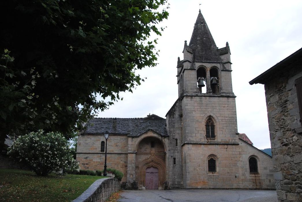 Eglise Saint-Victor : Ensemble sud, vue générale