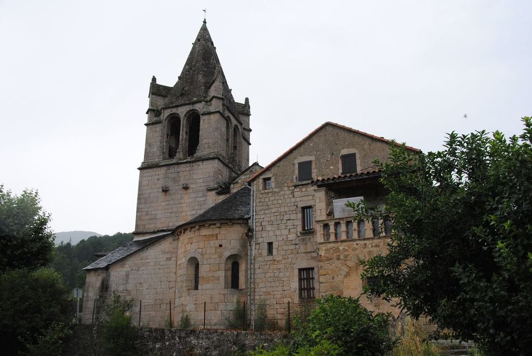 Eglise Saint-Victor : Chevet, vue générale