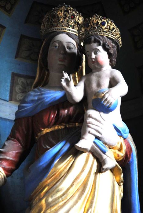 statue : Vierge à l'Enfant