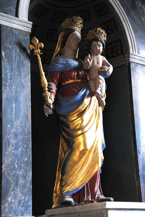 statue : Vierge à l'Enfant