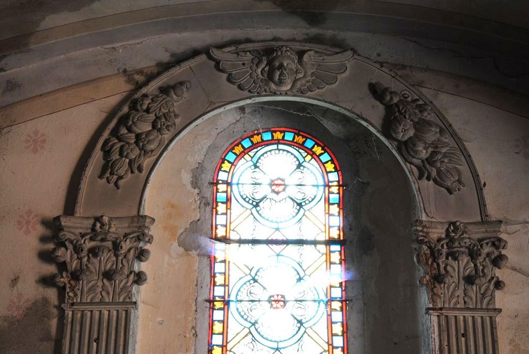 Eglise Saint-Victor : Chapelle des fonts baptismaux, vue partielle