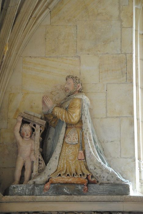 revêtement intérieur (décor intérieur) de la chapelle des Princes : Statue du duc de Ventadour