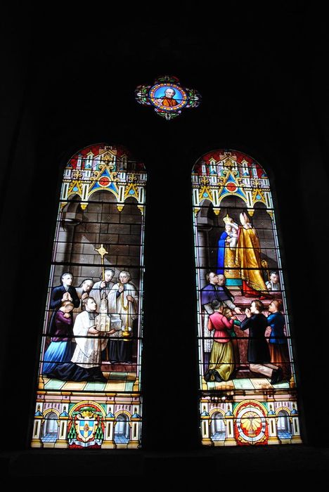 verrières de l'Offrande de Notre Dame de Bon Secours et du Couronnement de la Vierge