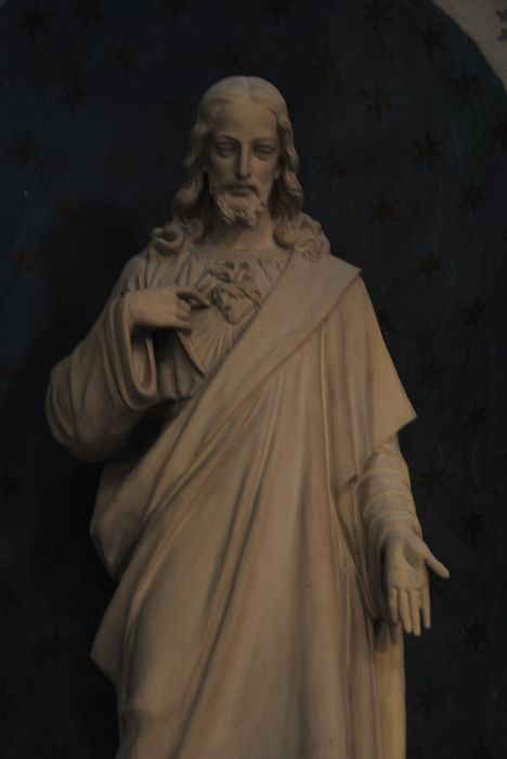 statue : Sacré-Coeur de Jésus (Le), vue partielle