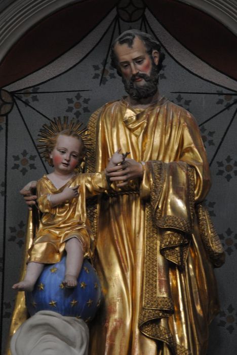 Statue : Saint Joseph et l'Enfant, vue partielle