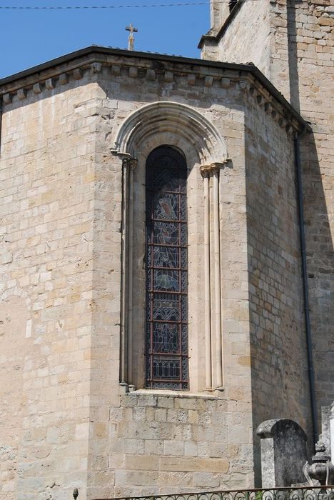 Eglise Notre-Dame-des-Pommiers : Chevet, vue partielle