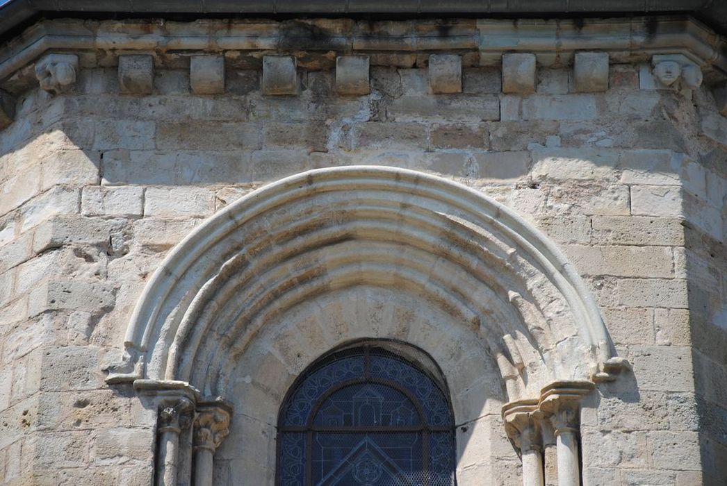 Eglise Notre-Dame-des-Pommiers : Chevet, détail