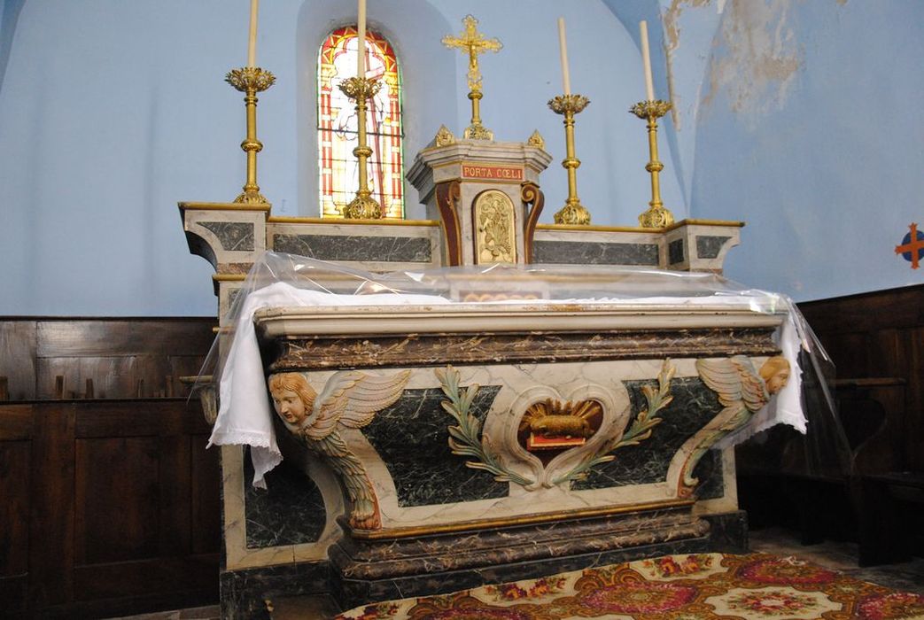 autel, tabernacle et gradins