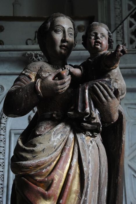 statue : Vierge à l'Enfant, vue partielle