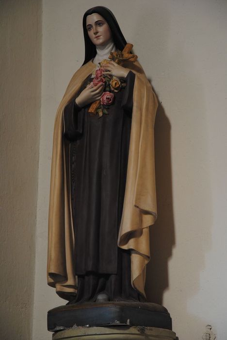 statue : Sainte Thérèse de Lisieux