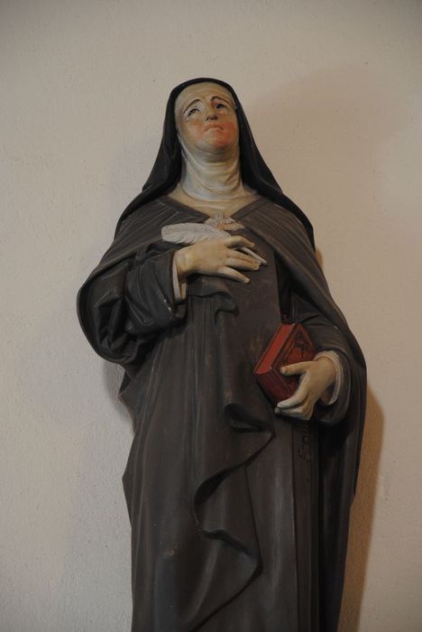 statue : Sainte Thérèse, vue partielle