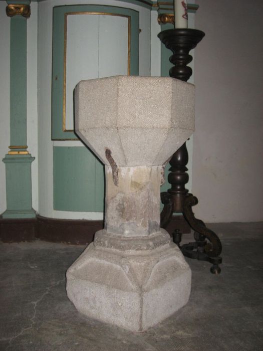 cuve baptismale et son socle