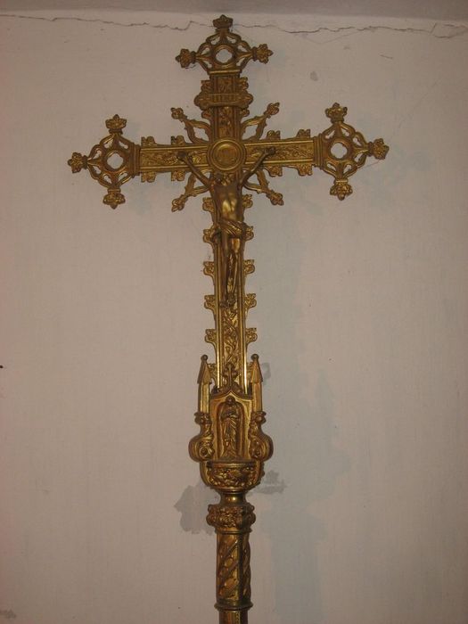 croix de procession, vue partielle