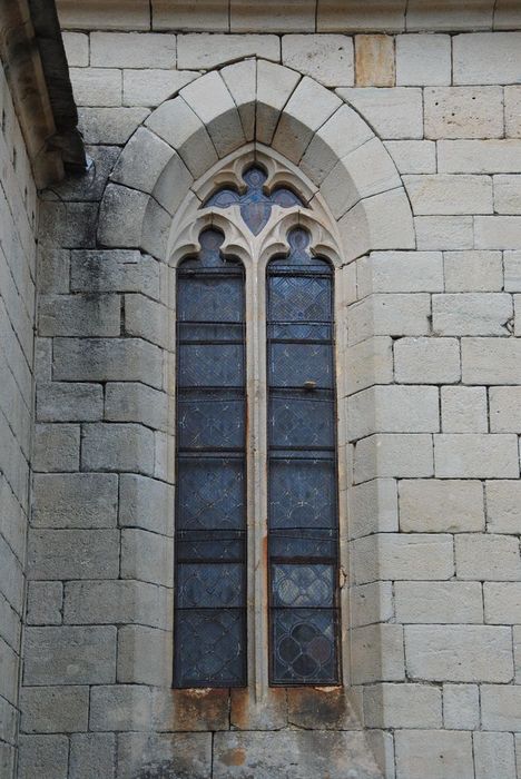 Eglise paroissiale : Façade sud, détail d'une baie