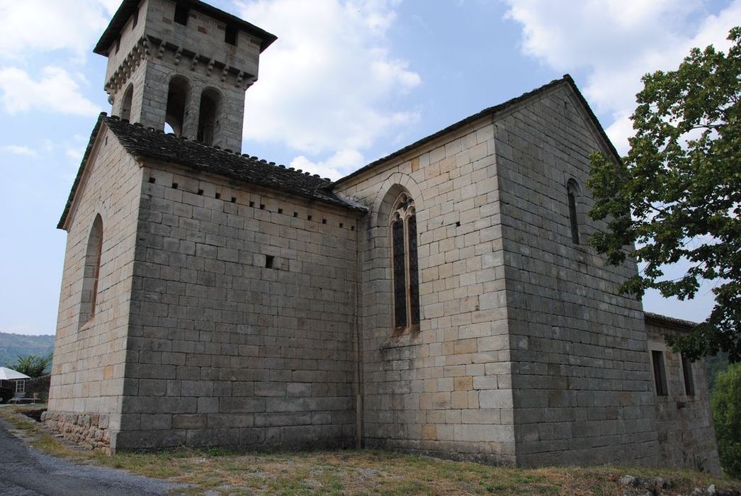 Eglise paroissiale : Ensemble sud-est, vue générale