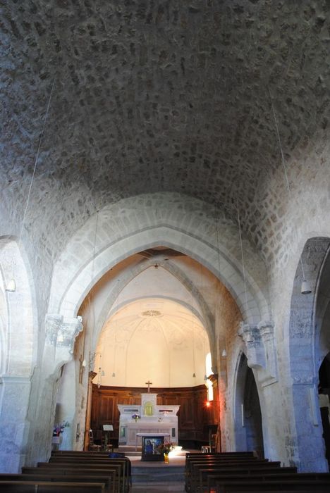 Eglise paroissiale : Nef, vue générale