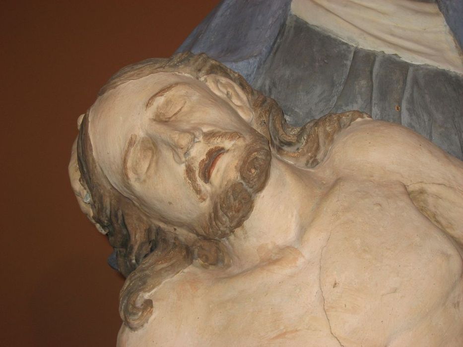 statue : Piéta, détail du visage du Christ - © Ministère de la Culture (France), Médiathèque du patrimoine et de la photographie, Conservation des antiquités et des objets d’art de l’Ardèche – Tous droits réservés