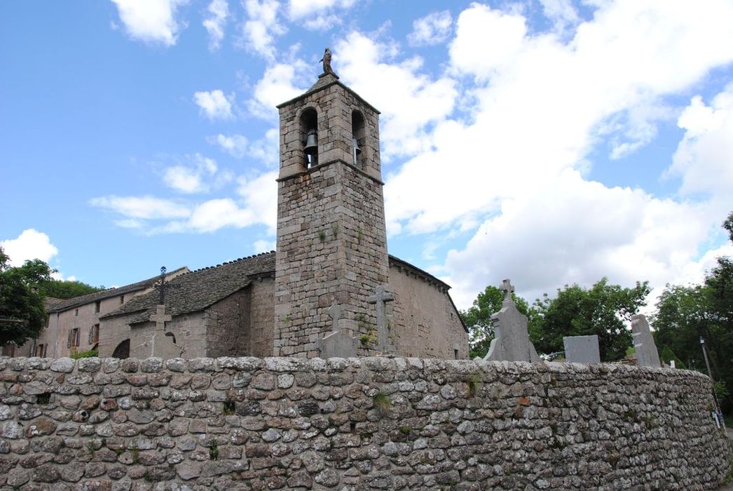 Eglise paroissiale : Ensemble sud-est, vue partielle