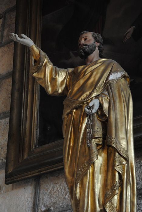 statue : Saint Pierre aux Liens, vue partielle