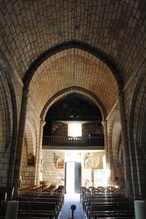 Eglise paroissiale : Nef, vue générale