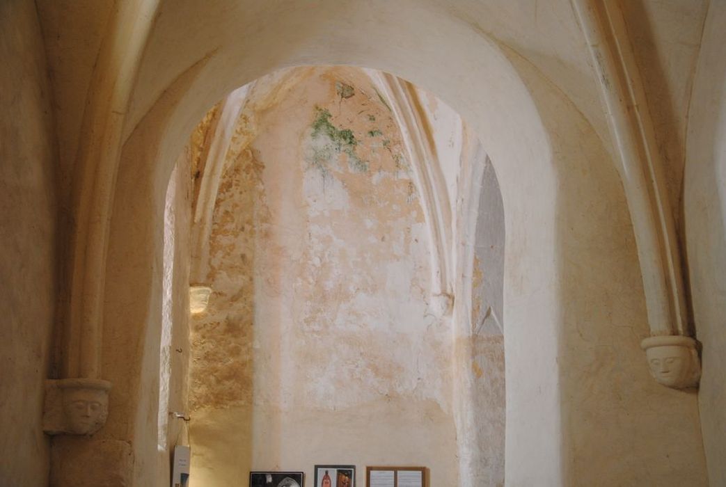 Eglise de Nieigles (ancienne) : Collatéral, vue partielle