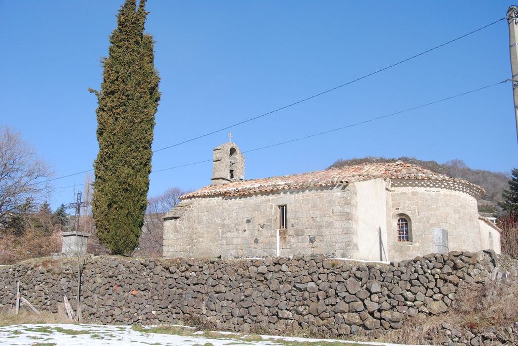 Eglise Saint-Julien : Façade latérale sud, vue générale