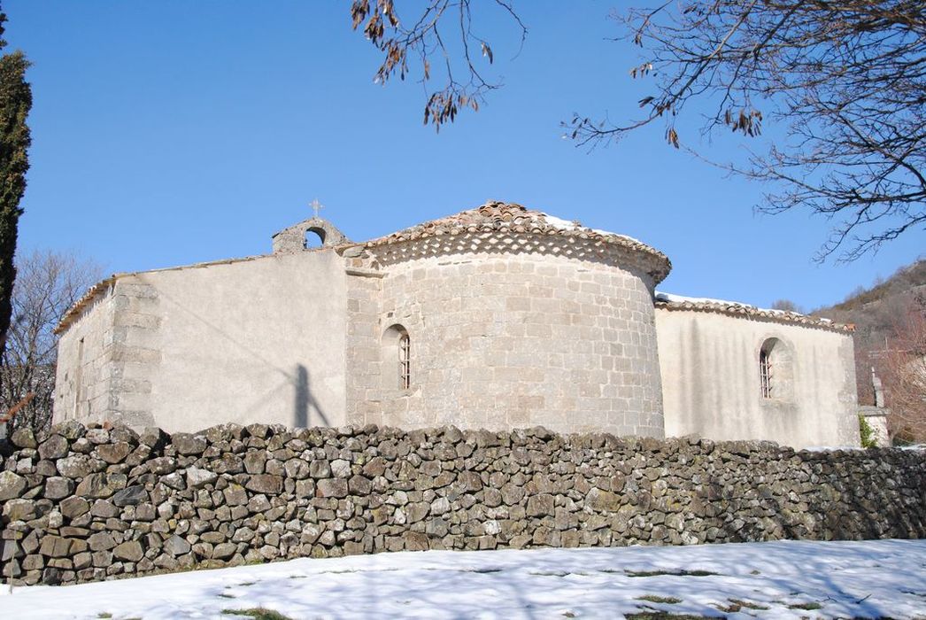 Eglise Saint-Julien : Chevet, vue générale