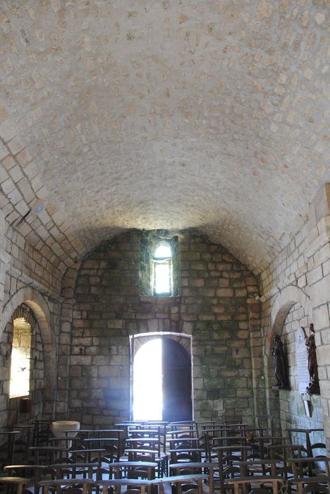 Eglise Saint-Julien : Nef, vue générale