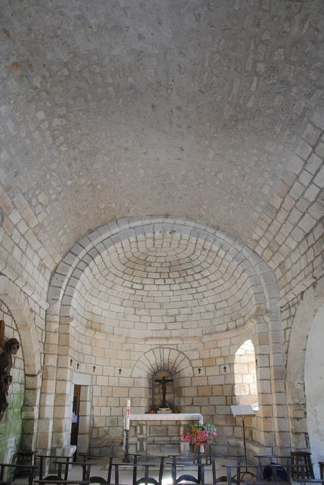 Eglise Saint-Julien : Nef, vue générale