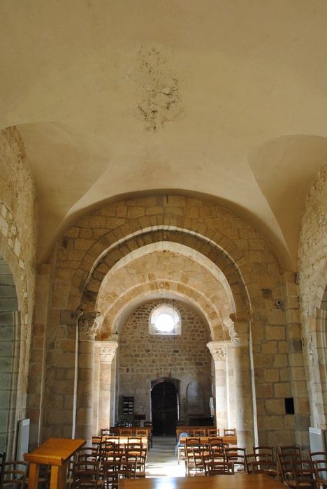 Eglise paroissiale : Nef, vue générale