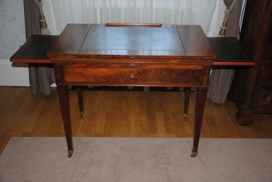 table tronchin - © Ministère de la Culture (France), Conservation des antiquités et des objets d’art de l’Ardèche – Tous droits réservés